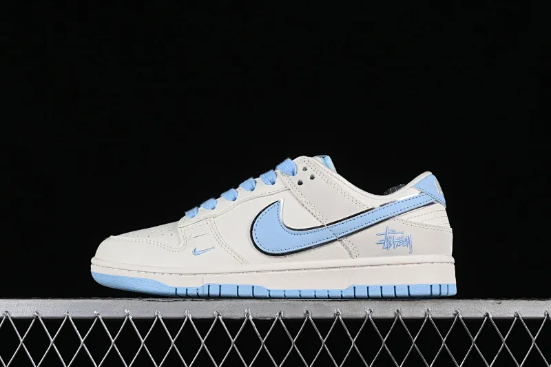 All Categories Nk SB Dunk Series Nk SB Dunk Low Low-top sneakers Stussy x Nk Dunk Low Stussy-Mi white blue hook SB low-top casual sneakers DQ1098-380